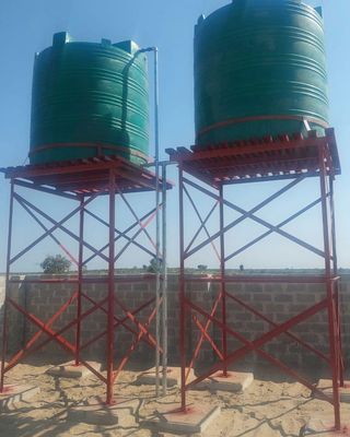 Wassertanks des Community Centers